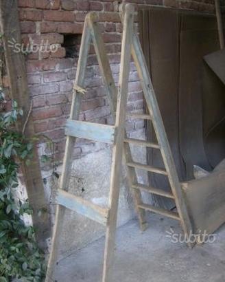 Antica scala aperta particoolare per arredo 175 cm