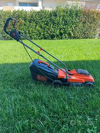 Tagliaerba a batteria Black+Decler con 2 batterie