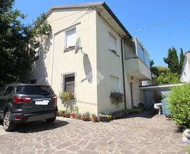 VILLA SINGOLA A CESENA