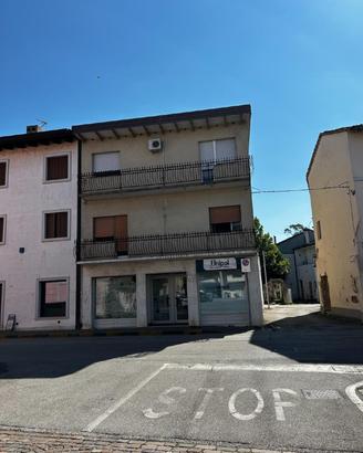 CENTRALISSIMO BICAMERE CON ANNESSO LOCALE COMME...