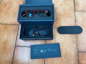 Occhiali con auricolari  integrati