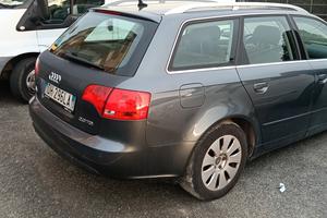 audi A4 avant 2000 TDI per ricambi