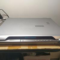 Videoreg. VHS Funai e sintoamplificatore DVD Sony