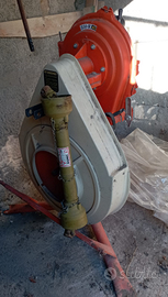 Mulino per cereali con giunto cardanico