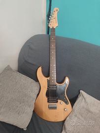 chitarra Yamaha pacifica color legno