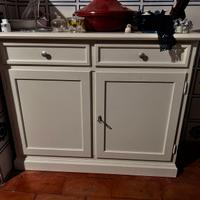 credenza in legno bianco