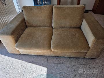 coppia di divani beige in velluto 