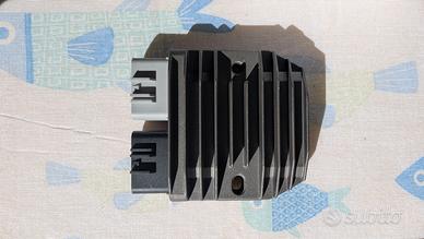 REGOLATORE DI TENSIONE Triumph Street Triple 675