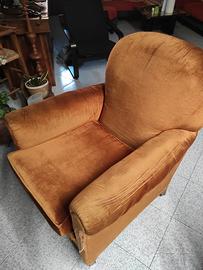 poltrona color giallo ocra