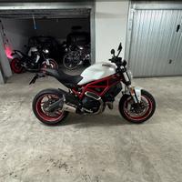 Ducati Monster 797
