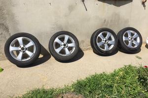 Cerchi in lega originali  Golf R16 gomme invernali