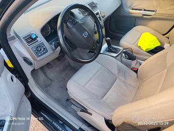 volvo V 50