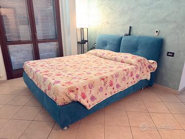 Letto matrimoniale con cassone e materasso