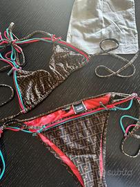 Costume Fendi bikini
