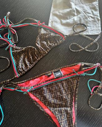 Costume Fendi bikini