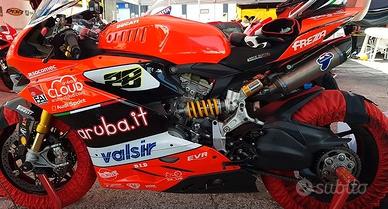 DUCATI 1299 versione stradale e ricambi racing