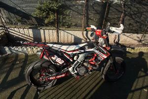 Honda CRF 450 Supermotard immatricolata 93 ore