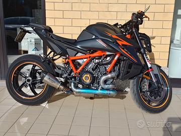 Ktm 1390 super duke superduke solo 2000 km