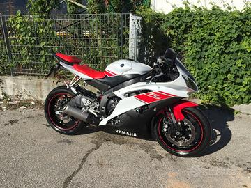 Yamaha YZF R6 in perfette condizioni