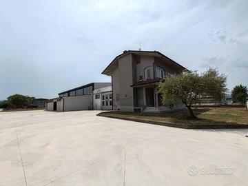 Capannone + casa