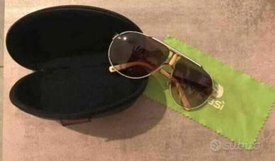 occhiali da sole 