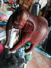 elefante il legno 
