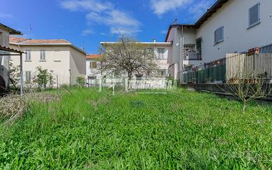 trilocale indipendente con ampio giardino