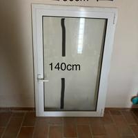finestra con telaio 90x140 come nuova