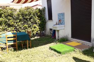 Rustico con giardino