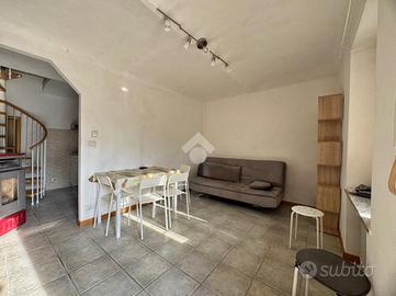 CASA INDIPENDENTE A VAL DELLA TORRE