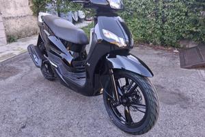 SCOOTER PEUGEOT KISBEE 125cc BLACK