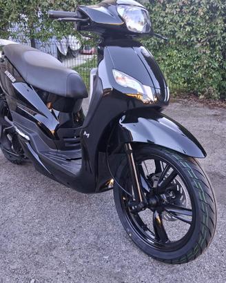 SCOOTER PEUGEOT KISBEE 125cc BLACK