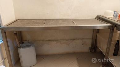 Tavolo spersore per caseificio
