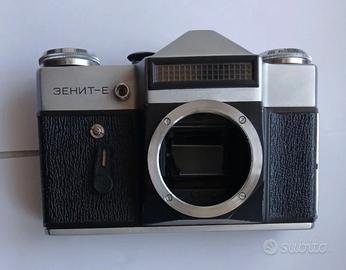 ZENITH - E  (solo corpo macchina fotografica)