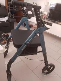 Deambulatore rollator nuovo