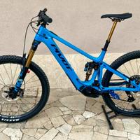 Pivot Shuttle Am Pro 2024