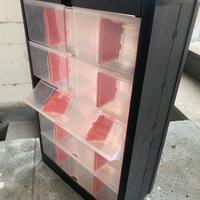 Contenitore portatile per minuteria