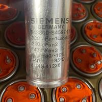 Lotto 300 condensatori elettr. Siemens 92612477