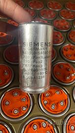 Lotto 300 condensatori elettr. Siemens 92612477