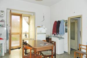 2 LOCALI A PUTIGNANO