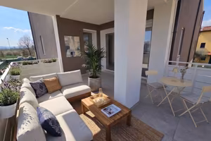 Appartamento di 149 m² con 4 locali e box auto a C