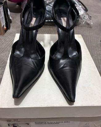 Scarpe da donna con tacco nere n. 38,5