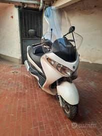Suzuki Burgman UH200