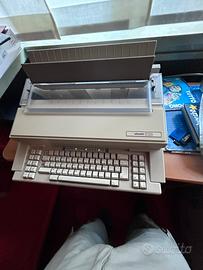 Macchina da scrivere olivetti et 2250