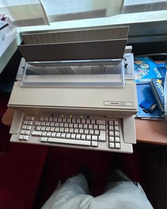 Macchina da scrivere olivetti et 2250