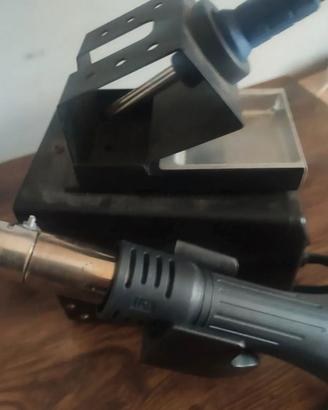 Saldatore con pistola aria 450 gradi