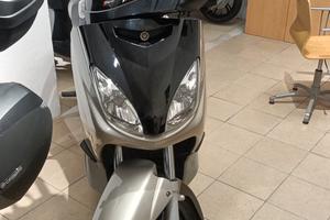 Yamaha X-Max 250