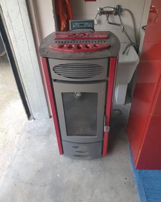STUFA A PELLET 10Kw - FUNZIONANTE