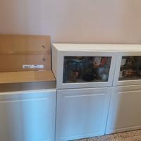? CREDENZA IKEA CON VETRINE- COME NUOVA