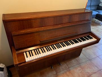 Pianoforte a muro Rippen